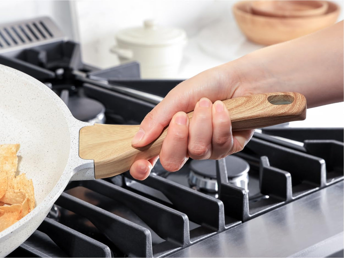 SENSARTE Nonstick Ceramic Frying Pan Skillet, 9.5 Inch Omelet Pan, Healthy Non Toxic Chef Pan, Induction Compatible Egg Pan with Heat Resistant Handle, PFAS-Free ๐ All In One Marketplace Canada