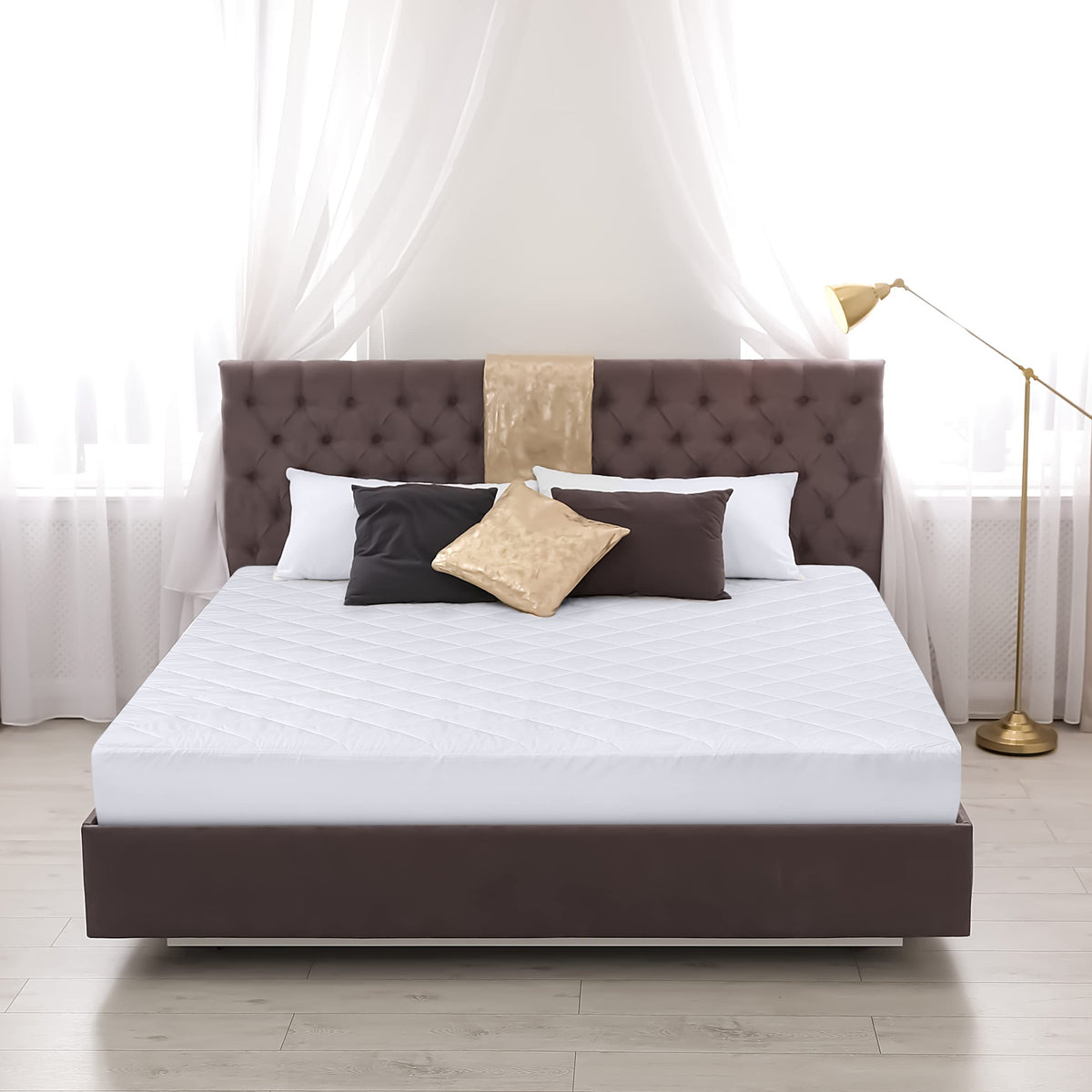Utopia Bedding Quilted Fitted Mattress Pad, King Size, Elastic Fitted Mattress Topper Protector and Cover Stretches up to 16 Inches Deep, Machine Washable (White) ๐ All In One Marketplace Canada