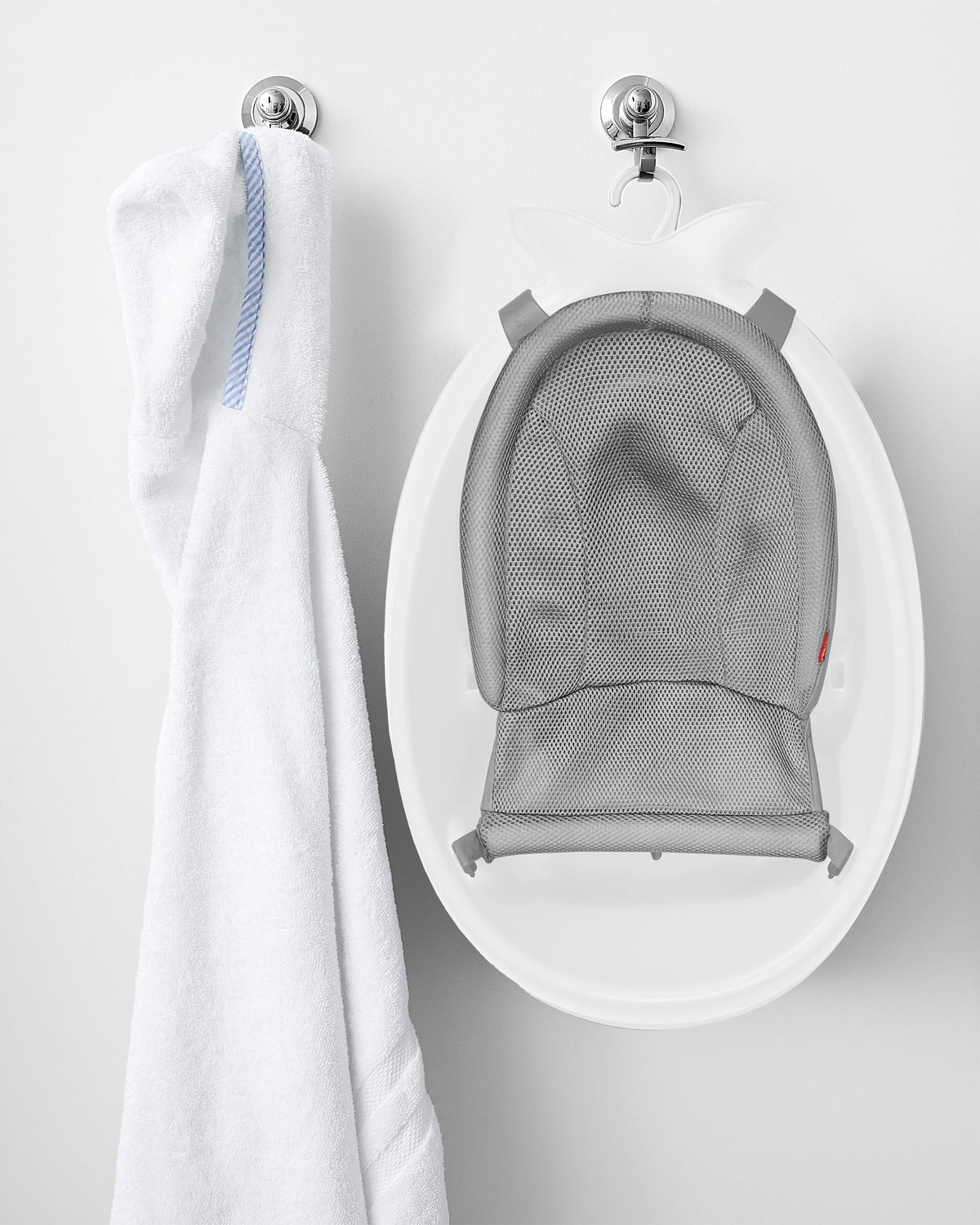 Skip Hop Infant Bath Tub 3-Stage Grow With Baby Smart Sling MOBY Bathtub White Age 0+ 🍁 All In One Marketplace Canada