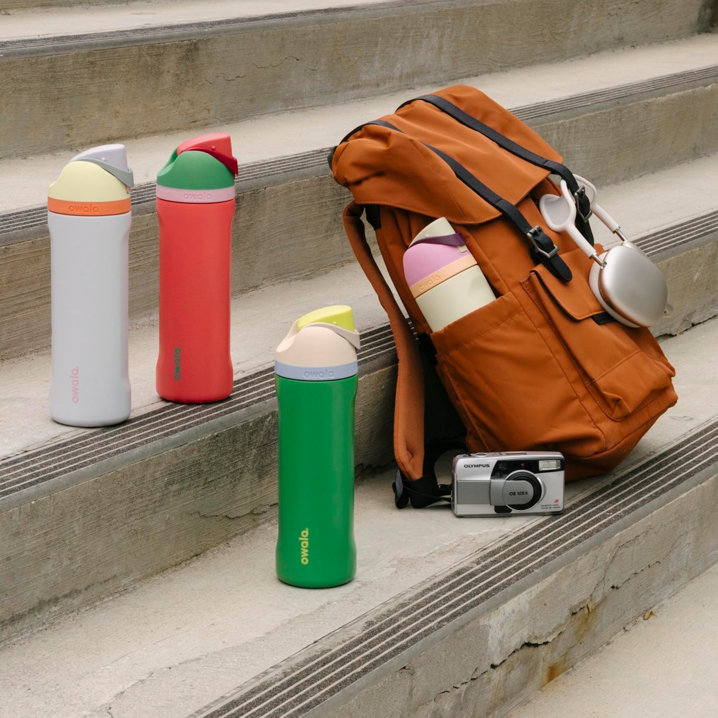 Owala FreeSip Insulated Stainless Steel Water Bottle with Straw for Sports and Travel, BPA-Free, 24-oz, Boneyard ๐ All In One Marketplace Canada