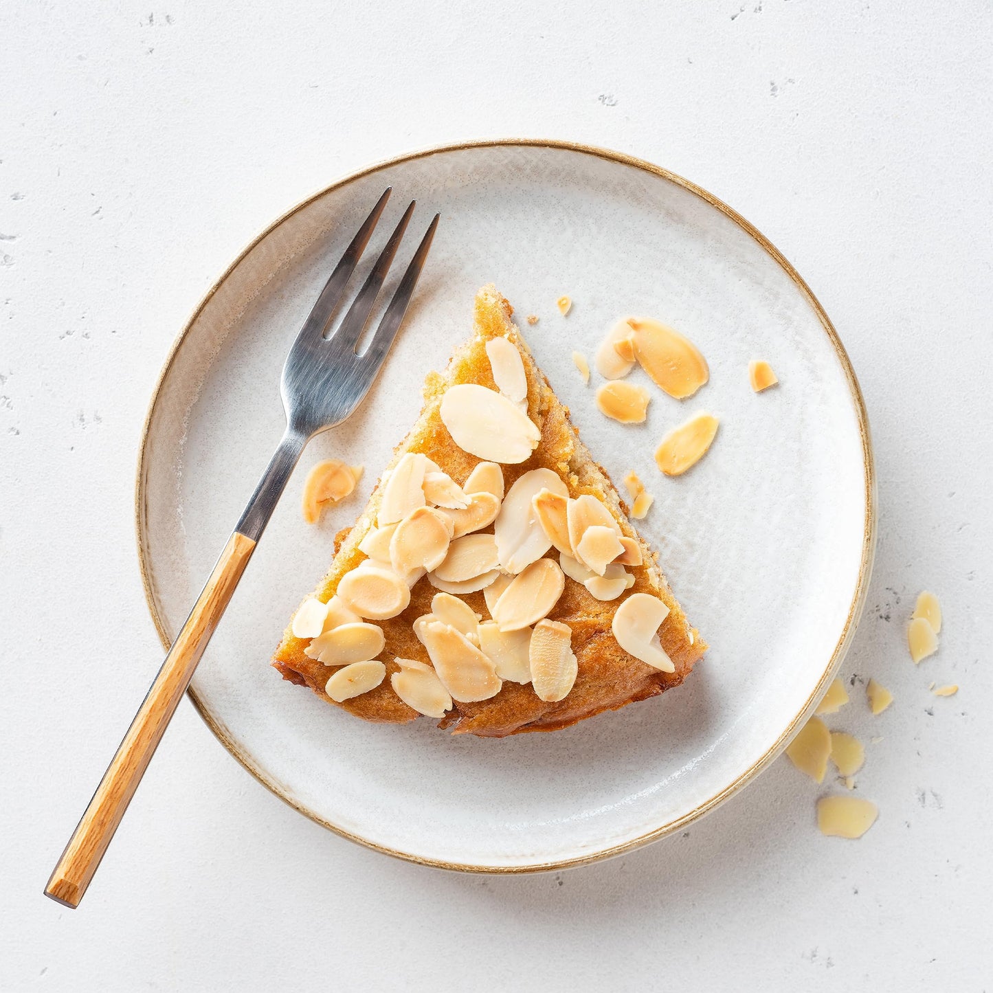 Yupik Blanched Sliced Almonds, Extra Thin, 1Kg, California Almonds, Gluten-Free, Kosher, Raw, Good Source Of Protein, Fiber, Iron & Calcium, Low In Carb 🍁 All In One Marketplace Canada