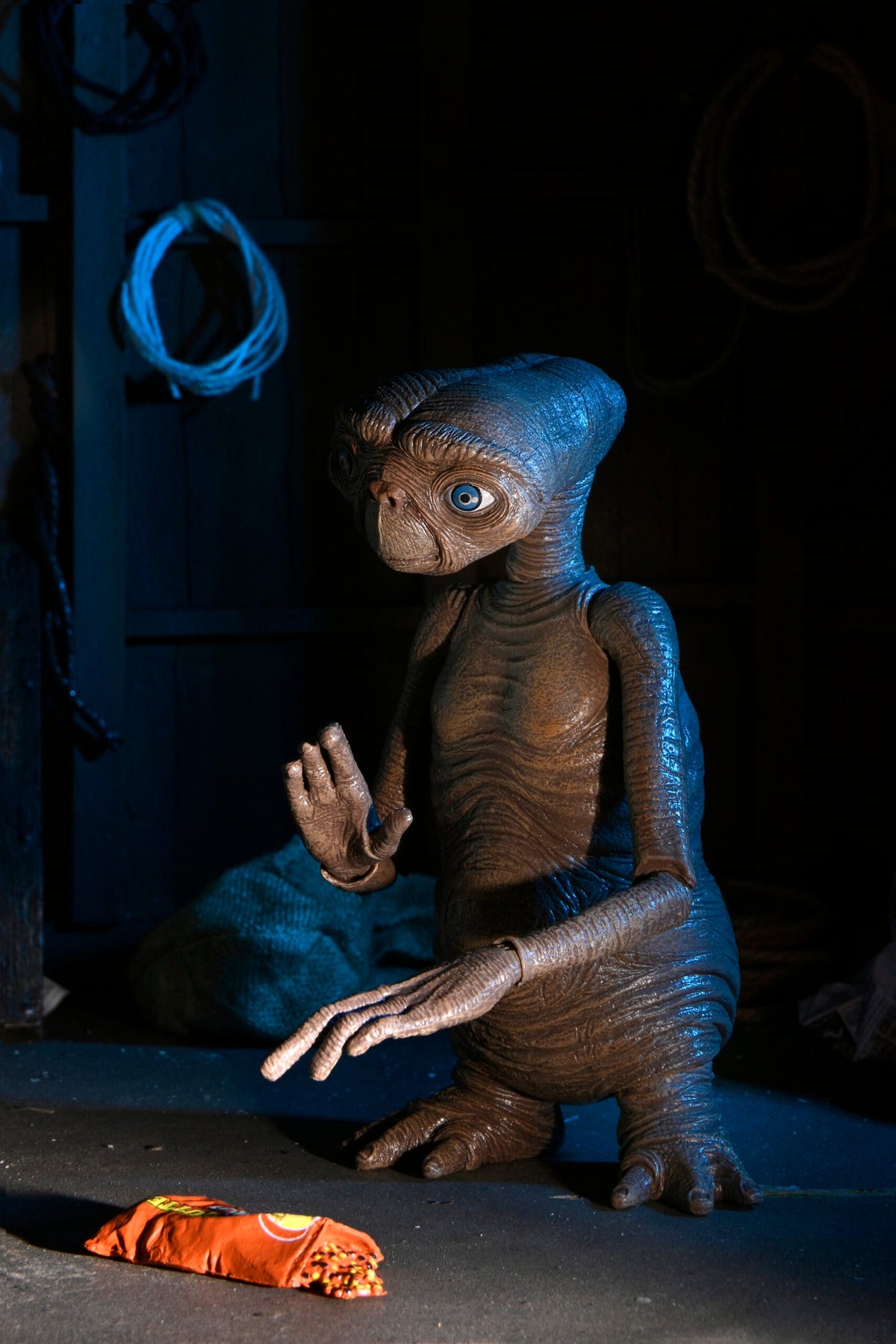 NECA 40th Anniversary Ultimate E.T. (substandard packaging)