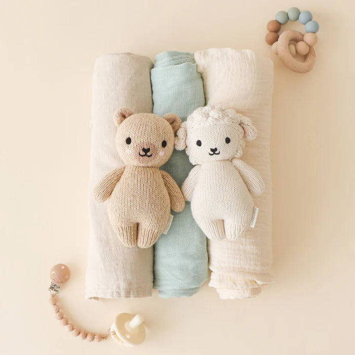 Baby honey bear | Cuddle + Kind