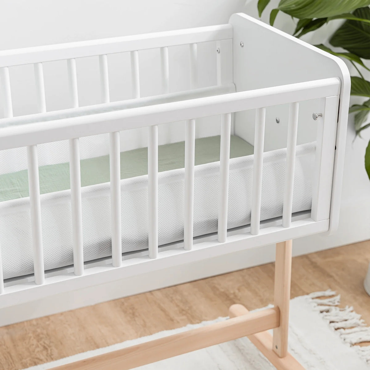 Wooden Bedside Bassinet Sleeper | Comfy Cubs