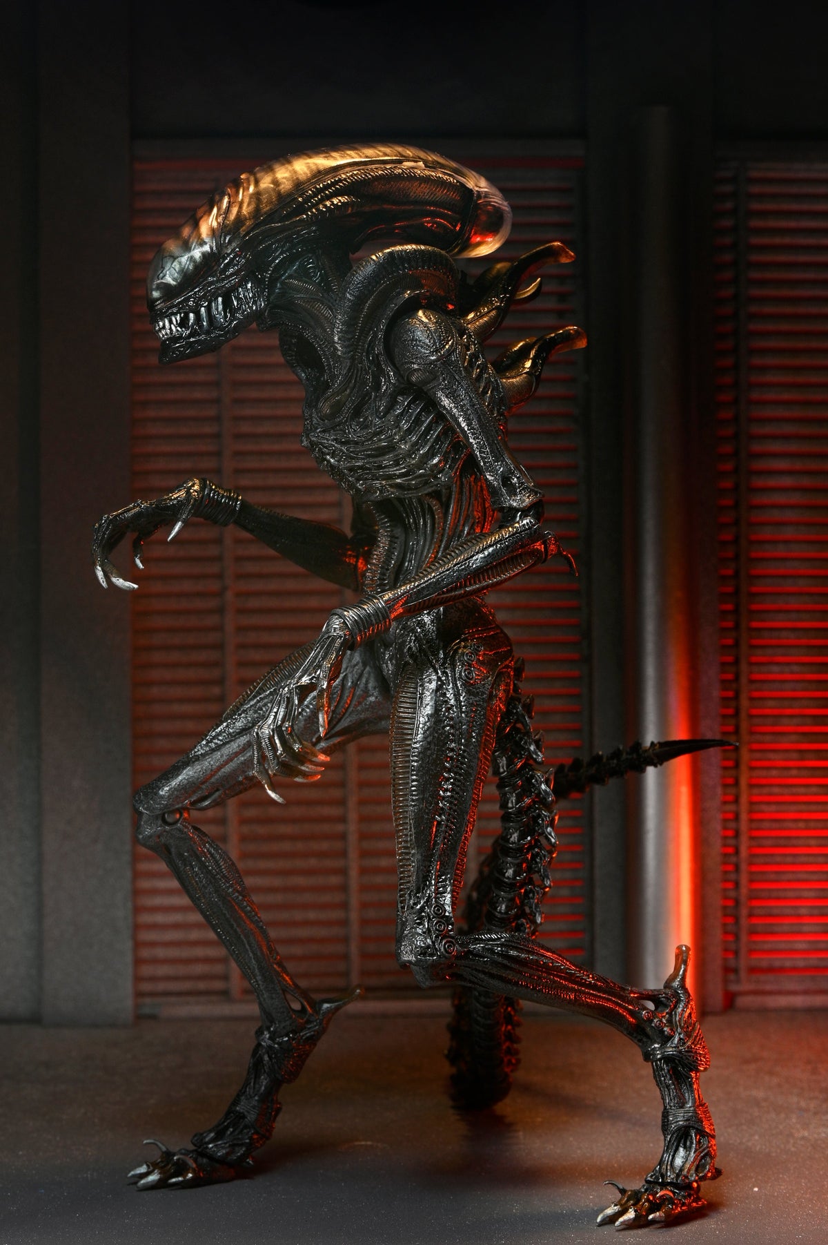 Alien: Romulus - 7" Scale Action Figure - Ultimate Scorched Xenomorph