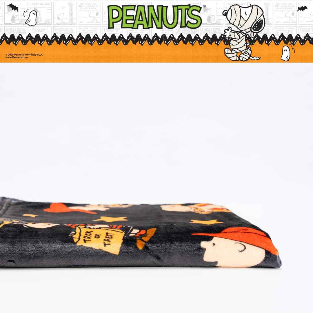 Franco Collectibles Peanuts Halloween Bedding Super Soft Cozy Plush Throw, 46 in x 60 in, (Officially Licensed Product)