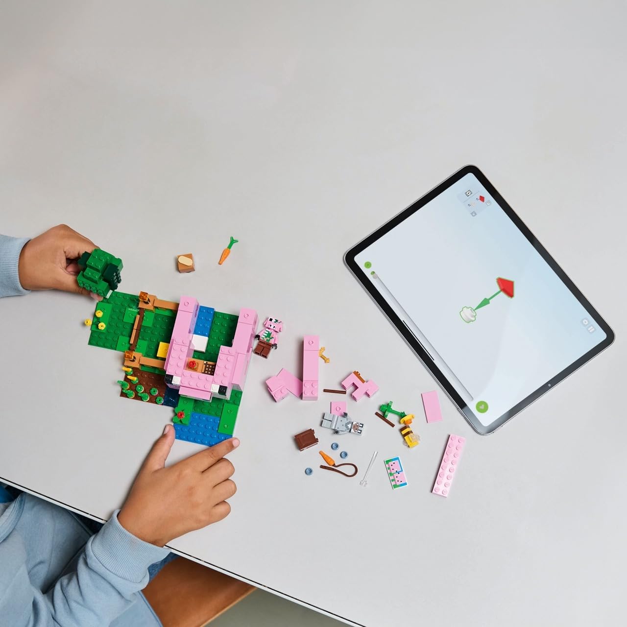 LEGO Minecraft The Baby Pig House Toy Figures and Playset - Building Minecraft Toy for Kids, Boys and Girls, Ages 7+ - with 2 Minifigures for Pretend Play - Gift Idea for Birthdays - 21268 🍁 All In One Marketplace Canada