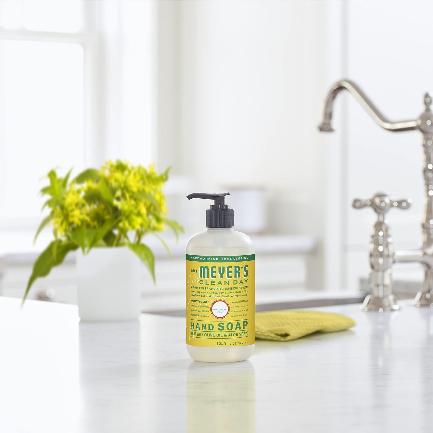 Mrs. Meyer's Hand Soap, Made with Essential Oils, Biodegradable Formula, Honeysuckle, 370 mL, 4 Pack 🍁 All In One Marketplace Canada