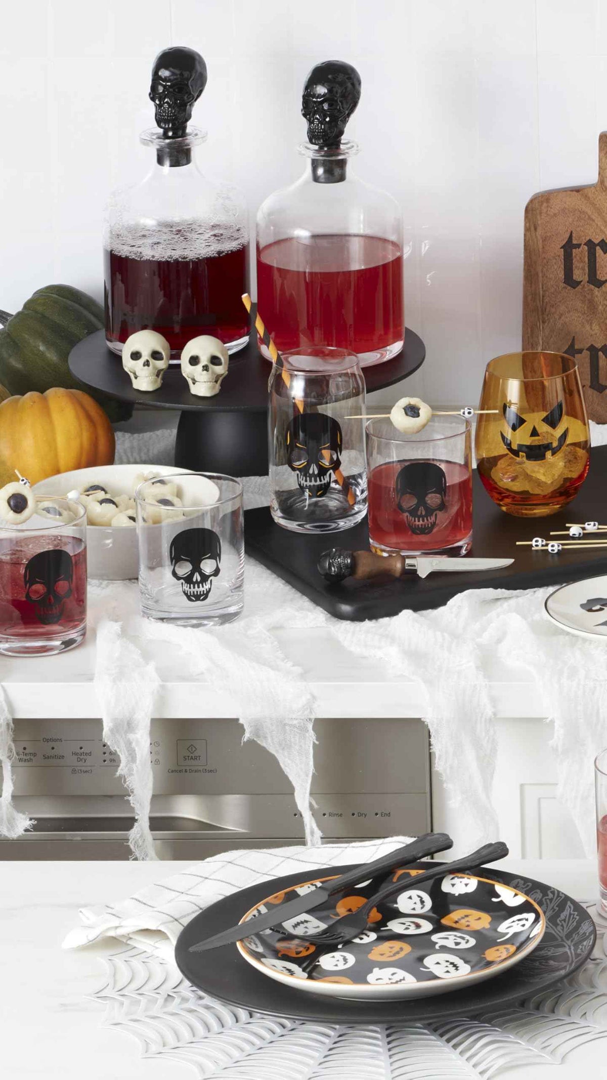 Oneida Vintro Halloween Skeleton 5-Piece Whiskey Glass Set