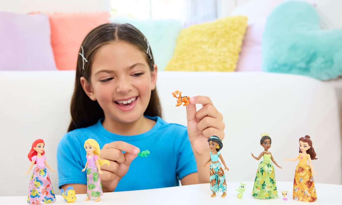 Mattel Disney Princess & Friends Set with 5 Posable Small Dolls in Removable Skirts or Pants & 5 Friend Figures, Inspired by the Disney Movies 🍁 All In One Marketplace Canada