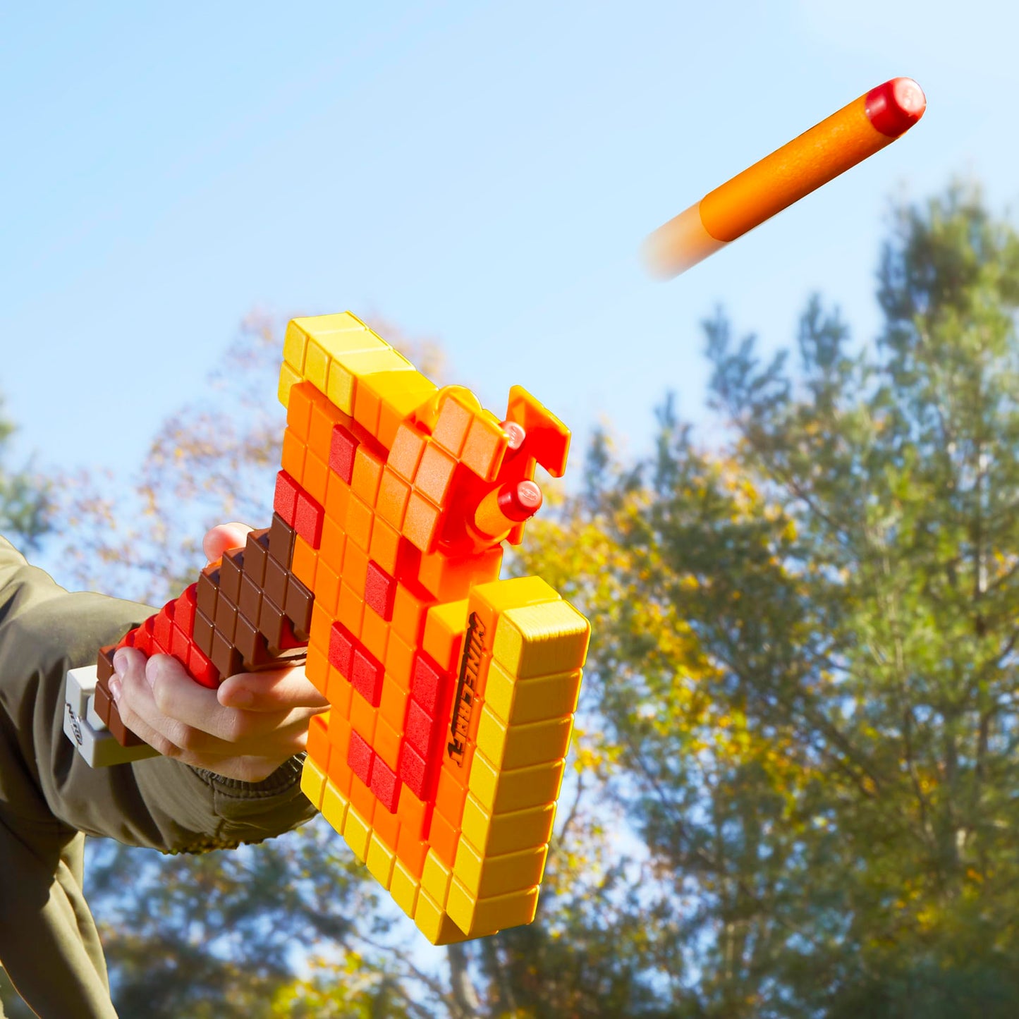 Nerf Minecraft Firebrand, Dart Blasting Axe, 6 Nerf Elite Foam Darts, Design Inspired by Minecraft Axe in The Game, Pull Down Priming, Minecraft Toys 🍁 All In One Marketplace Canada