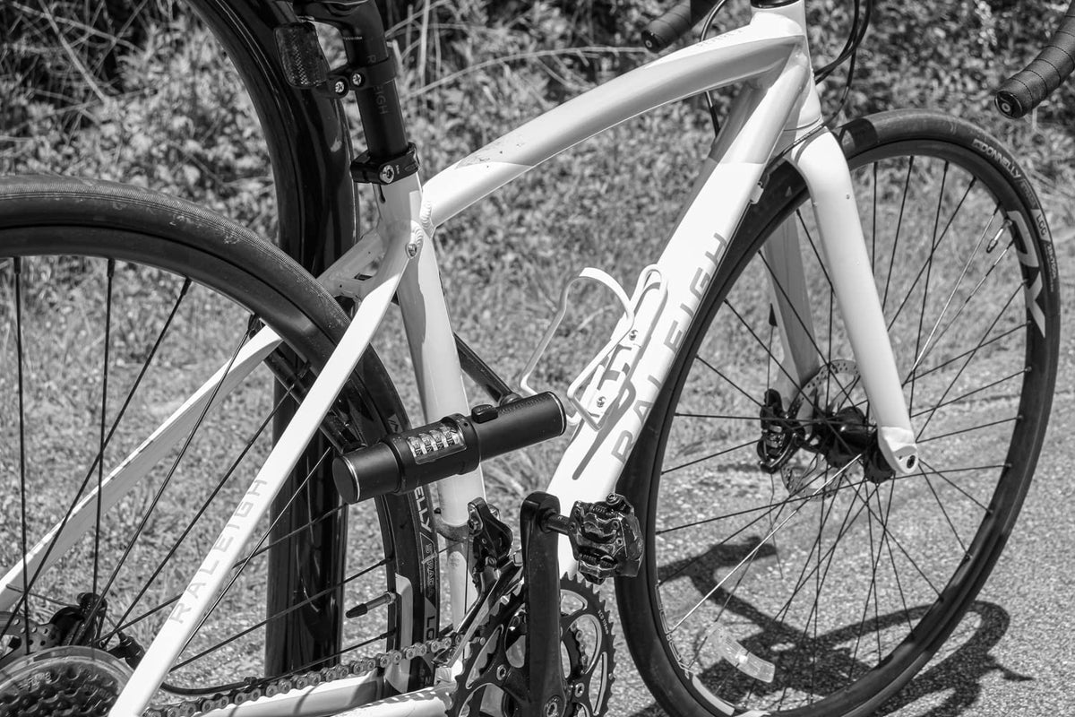 Kryptonite Combo Bike U-Lock Standard, Anti-Theft Security Bicycle Lock, 12mm Steel Shackle, 4-Digit Resettable Combination U Lock for Scooter Road Mountain Bikes 🍁 All In One Marketplace Canada