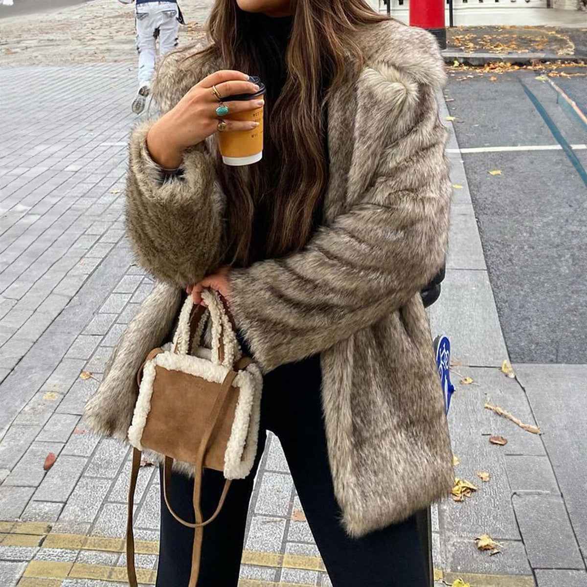 Women’s Elegant Long Sleeve Coat with Faux Fur Collar – Stylish Winter Outerwear