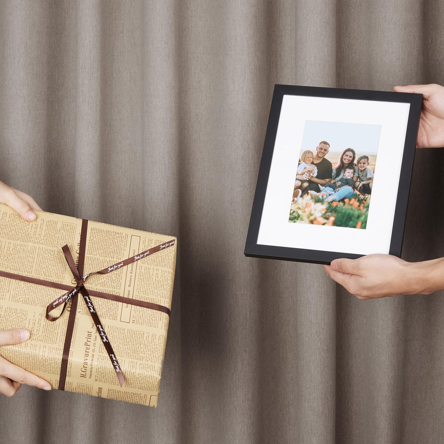 upsimples 8x10 Picture Frame Set of 5,Display Pictures 5x7 with Mat or 8x10 Without Mat,Wall Gallery Photo Frames, Black 🍁 All In One Marketplace Canada