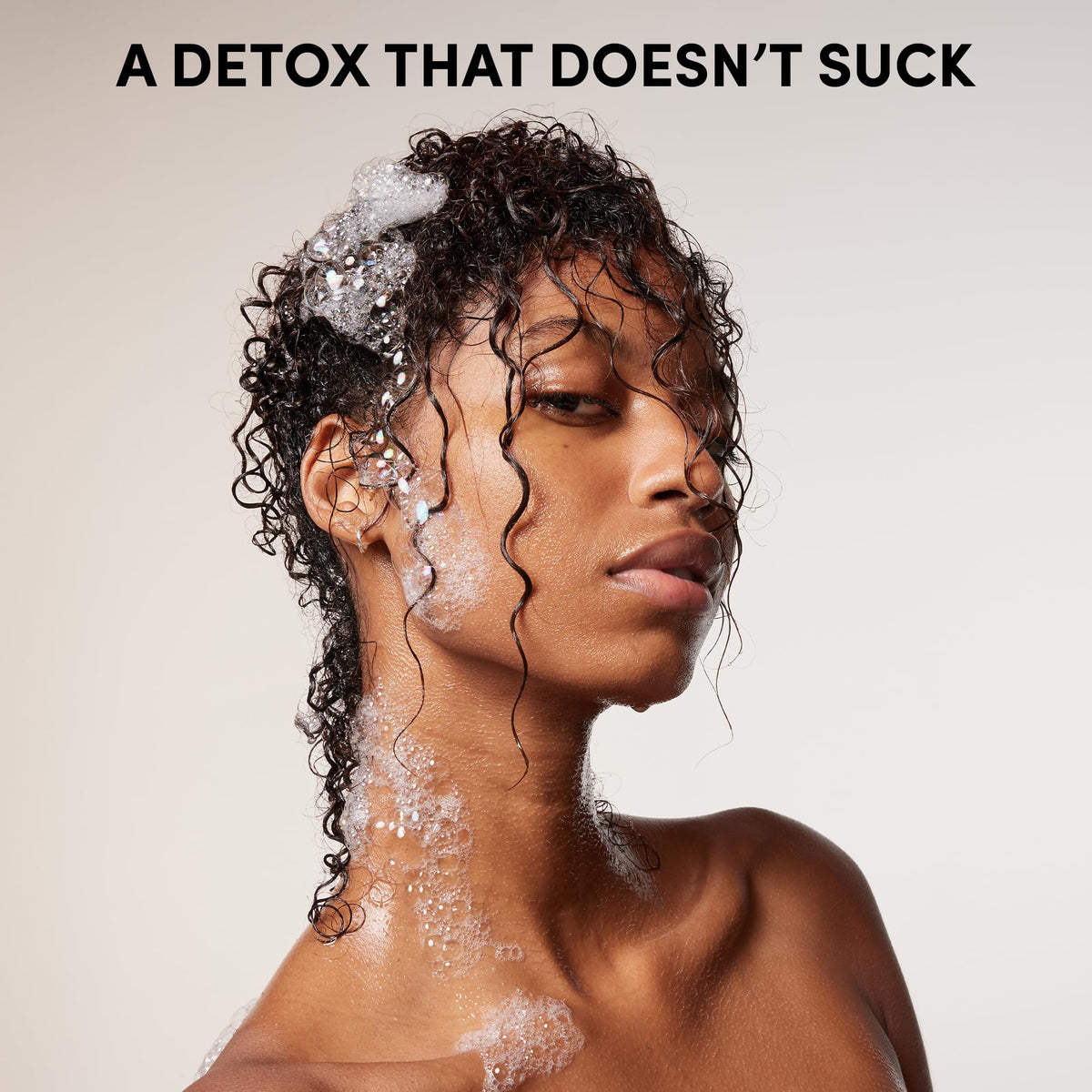 OUAI Detox Shampoo - Clarifying Shampoo for Build Up, Dirt, Oil, Product and Hard Water - Apple Cider Vinegar & Keratin for Clean, Refreshed Hair - Sulfate-Free Hair Care (10 oz) 🍁 All In One Marketplace Canada