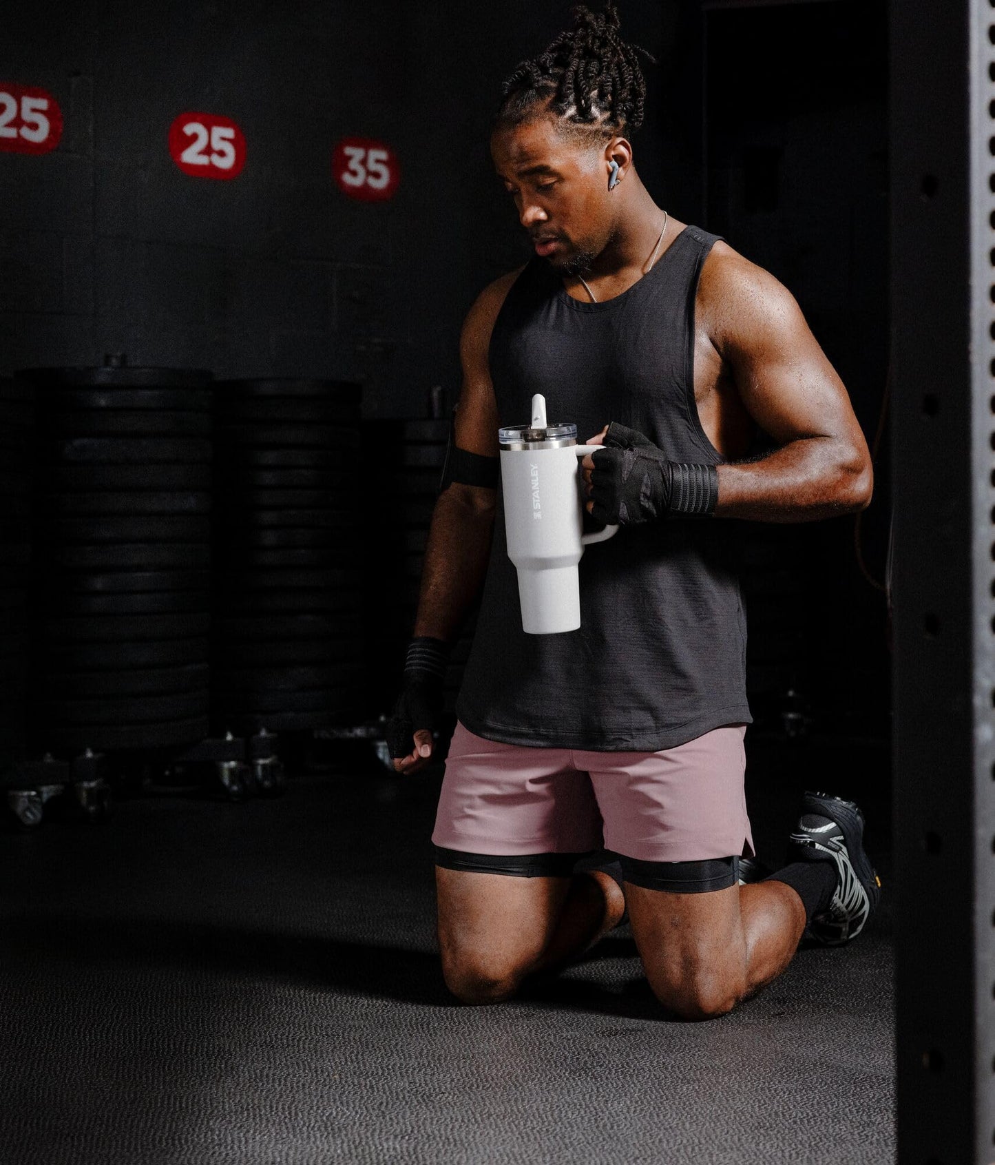 Stanley Quencher ProTour Flip Straw Tumbler with Leakproof Lid 40 oz | Built-in Straw and Handle | Cup Holder Compatible for Travel | Insulated Stainless Steel Cup | BPA-Free | Black 2.0 🍁 All In One Marketplace Canada