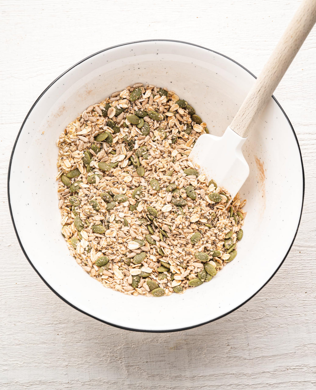Yupik Canadian Hulled Hemp Seeds, 1 kg, Gluten-Free, Kosher, Vegan, Raw Seeds, Shelled Hemp Hearts, Salt-Free, Source of Omega-3 & Omega-6, Plant-Based Protein, Ideal for Topping & Baking 🍁 All In One Marketplace Canada