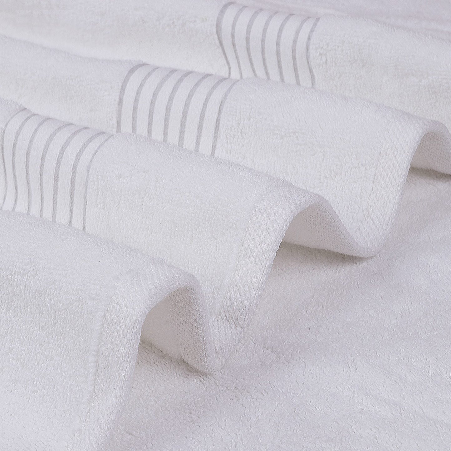 Utopia Towels Premium 100% Combed Ring Spun Cotton Bath Towels, Ultra Soft and Highly Absorbent, 27 by 54 inches, Large Bath Towels, 4 Pack, White 🍁 All In One Marketplace Canada