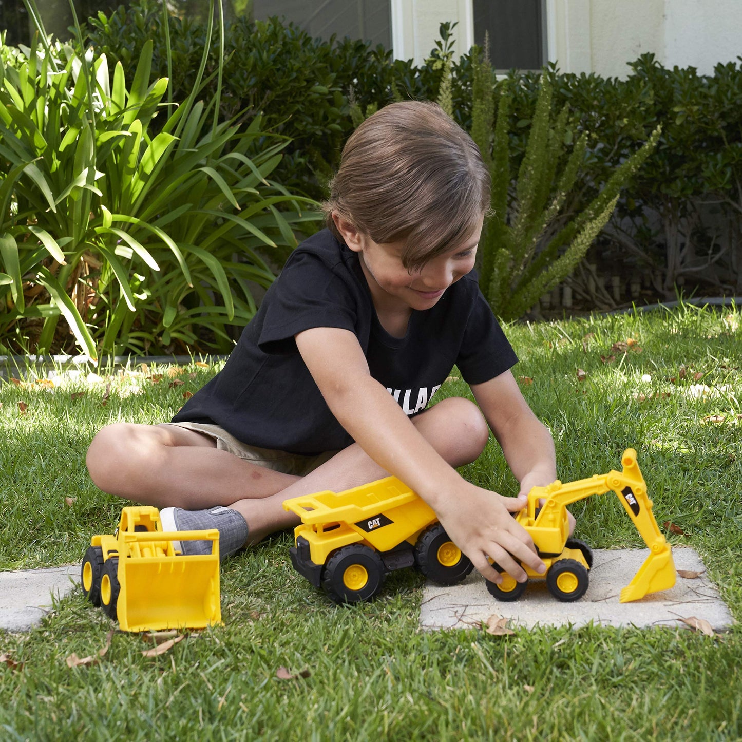 CAT Construction Toys, Mini Crew 3-Pack 7”, Push-Powered Yellow Construction Vehicle Toys, Includes Dump Truck, Wheel Loader, and Excavator for Kids and Toddlers Ages 2+ 🍁 All In One Marketplace Canada