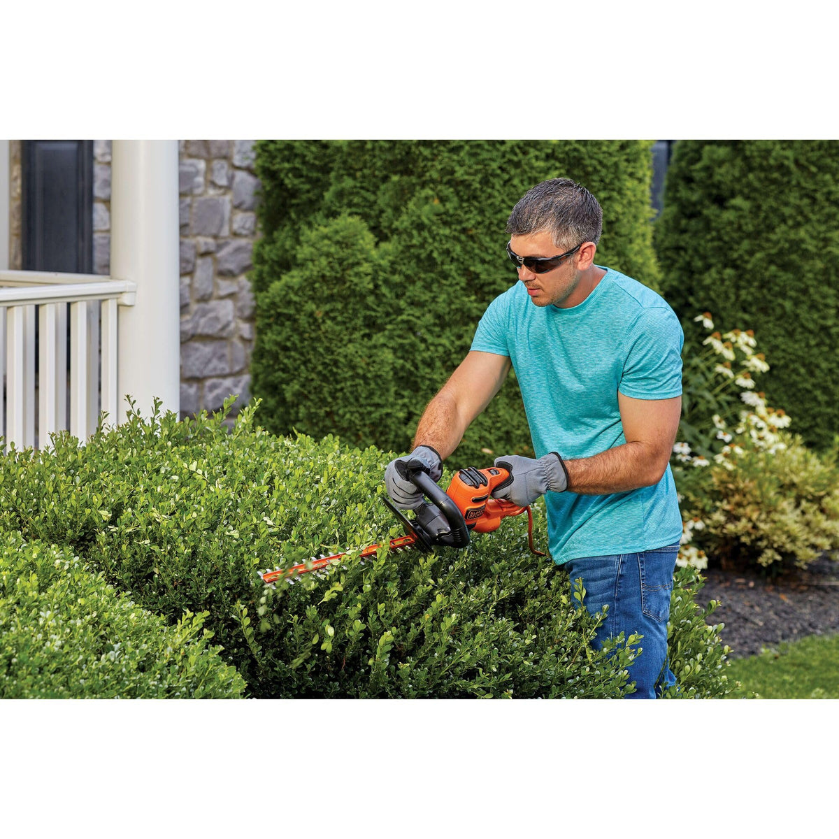 BLACK+DECKER Electric Hedge Trimmer, 16-Inch (BEHT100) 🍁 All In One Marketplace Canada