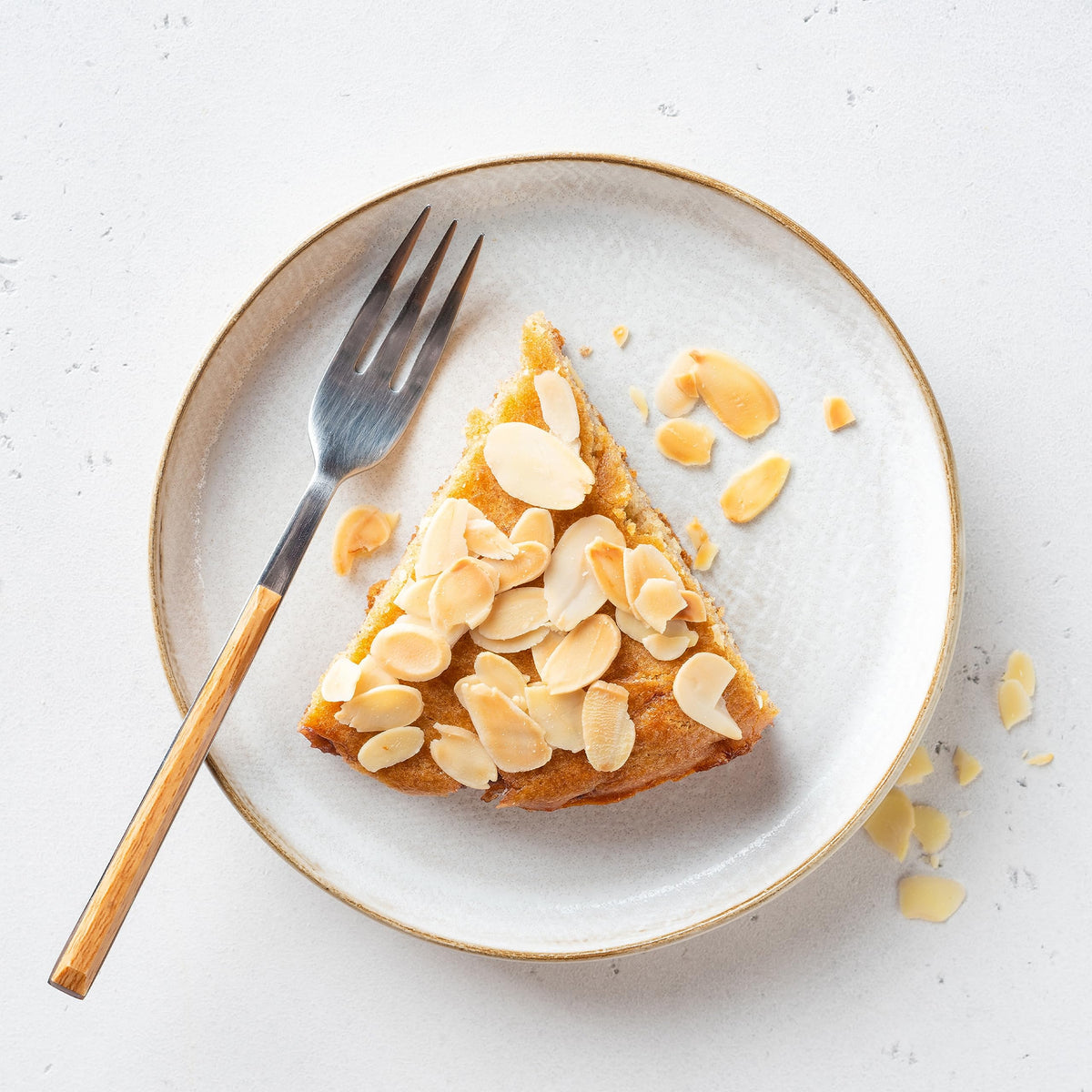 Yupik Blanched Sliced Almonds, Extra Thin, 1Kg, California Almonds, Gluten-Free, Kosher, Raw, Good Source Of Protein, Fiber, Iron & Calcium, Low In Carb 🍁 All In One Marketplace Canada