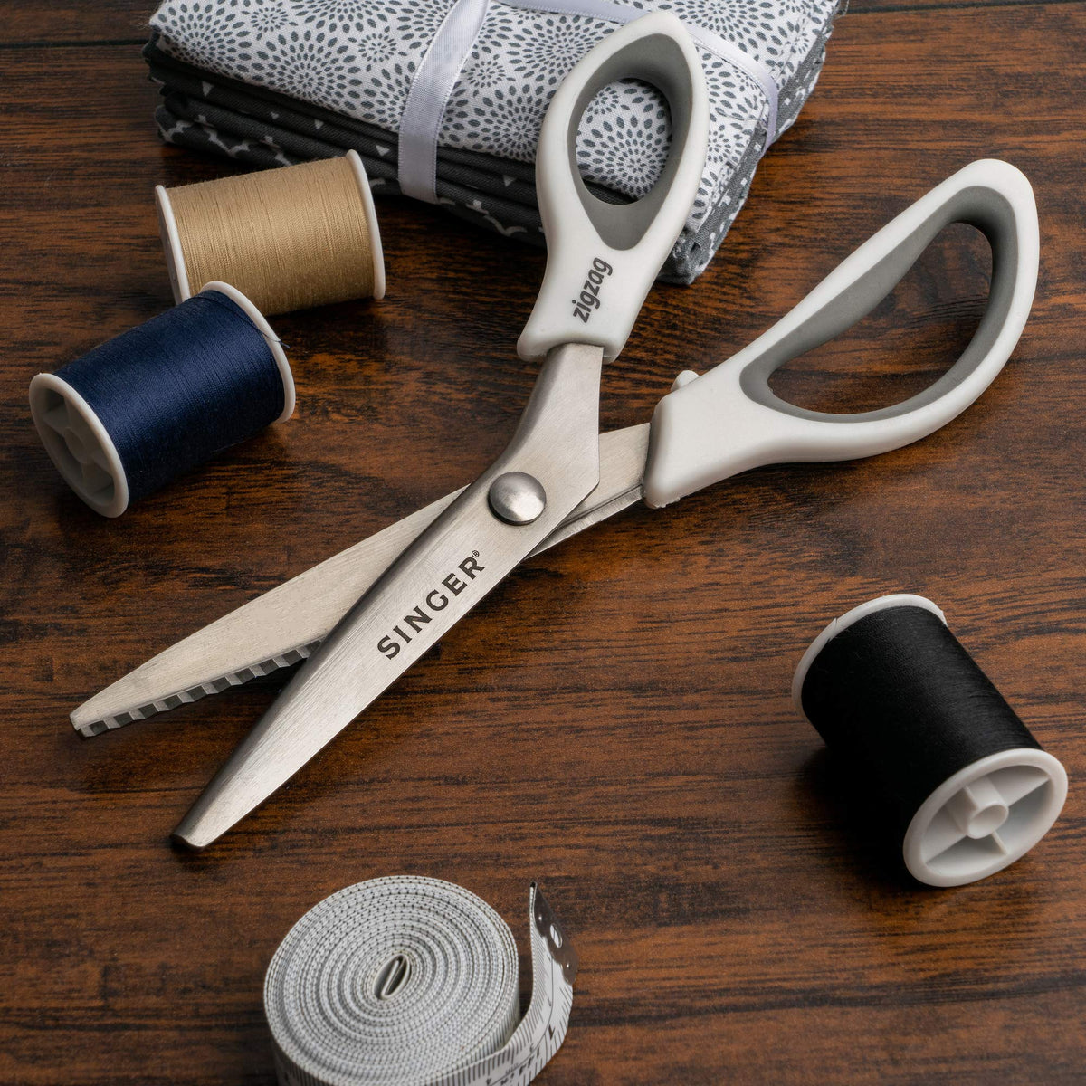 SINGER ProSeries™ 9" Pinking Shears, Stainless Steel No-Fray Zigzag Edge 🍁 All In One Marketplace Canada