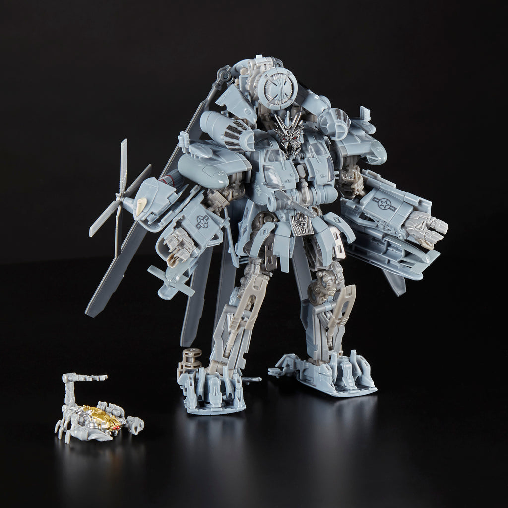 Transformers Studio Series 08 Leader Class Movie 1 Decepticon Blackout Figure