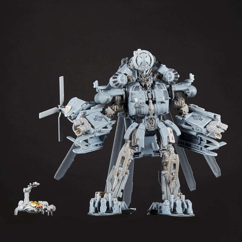 Transformers Studio Series 08 Leader Class Movie 1 Decepticon Blackout Figure