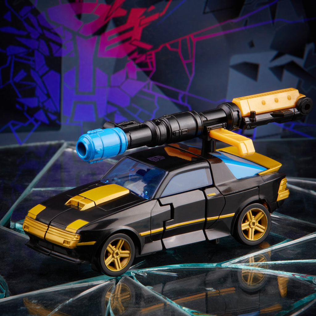 Transformers Generations Shattered Glass Collection Deluxe Class Autobot Goldbug (Sub-Par Packaging)