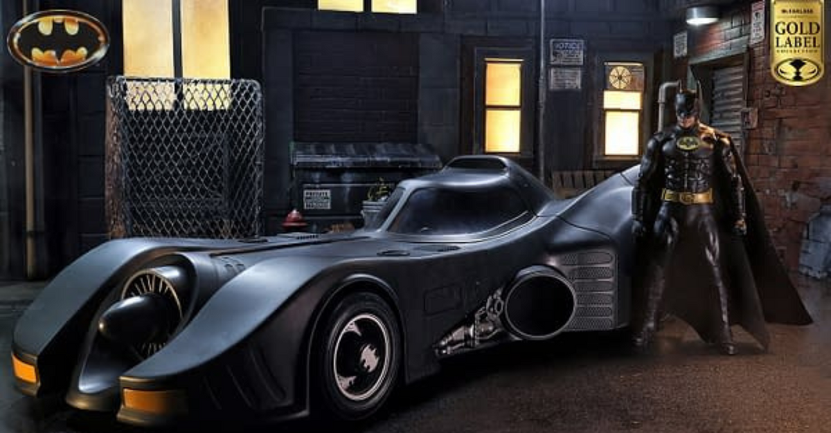 DC Multiverse -  Batman 1989 with Batmobile - Exclusive