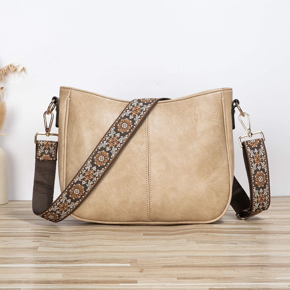 Women's Simple Crossbody Bag – PU Leather Shoulder Purse for Everyday Use