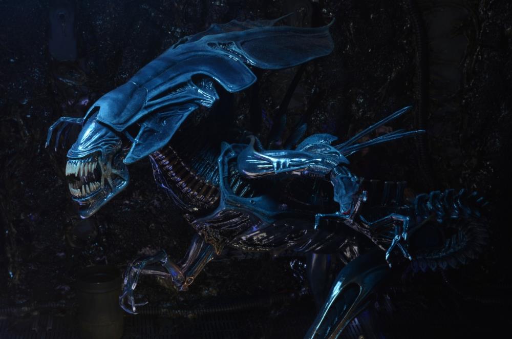 Aliens Xenomorph Queen Deluxe Action Figure
