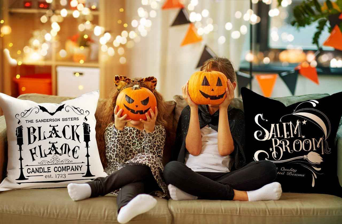 Set of 4 Halloween Pillow Covers 18 × 18 in – Hocus Pocus Black & White Fall Decor (Canada Delivery Only)