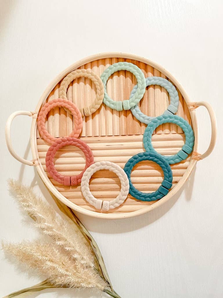 Itzy Ritzy Canada - Bitzy Bespoke Itzy Rings™ Linking Ring Set: Rainbow - Ages 0+