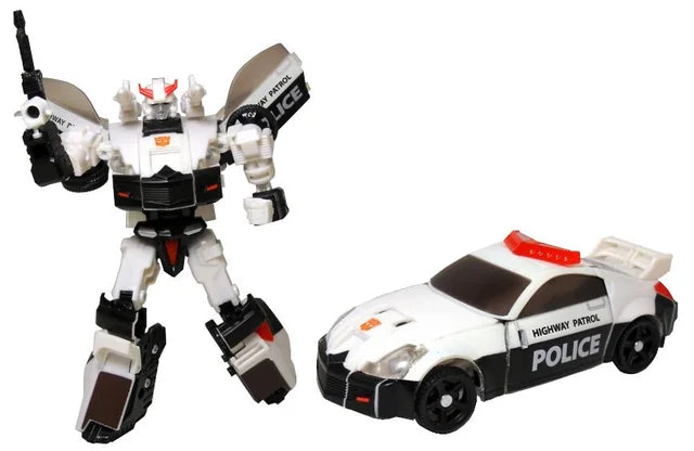 Transformers Universe Deluxe Class Autobot Prowl