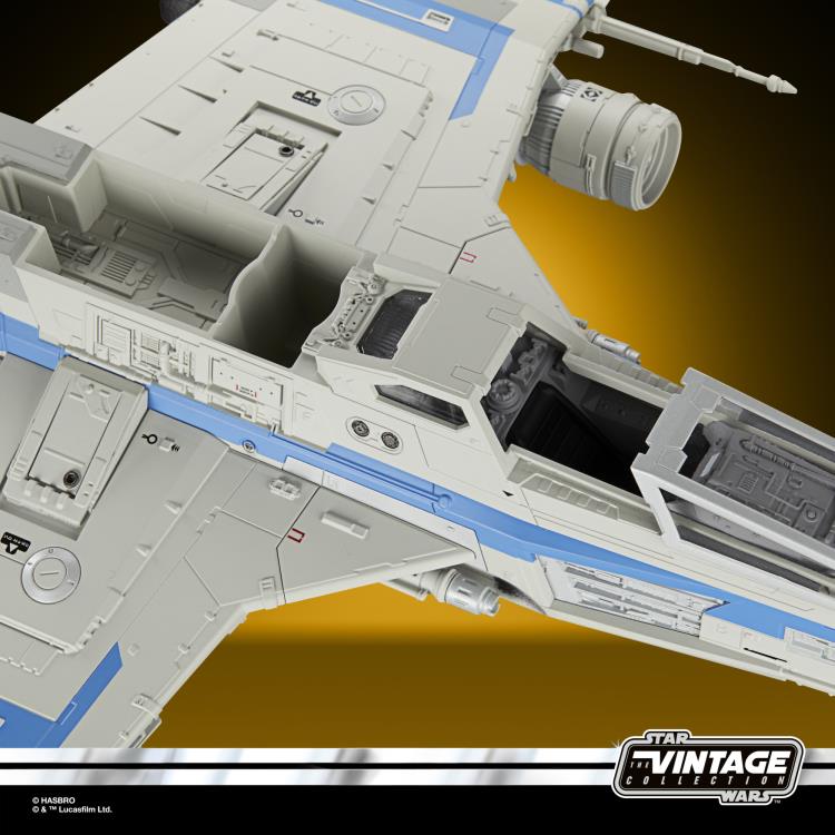 Star Wars: The Vintage Collection New Republic E-Wing & KE4-N4 Exclusive Figure & Vehicle Set (Ahsoka)